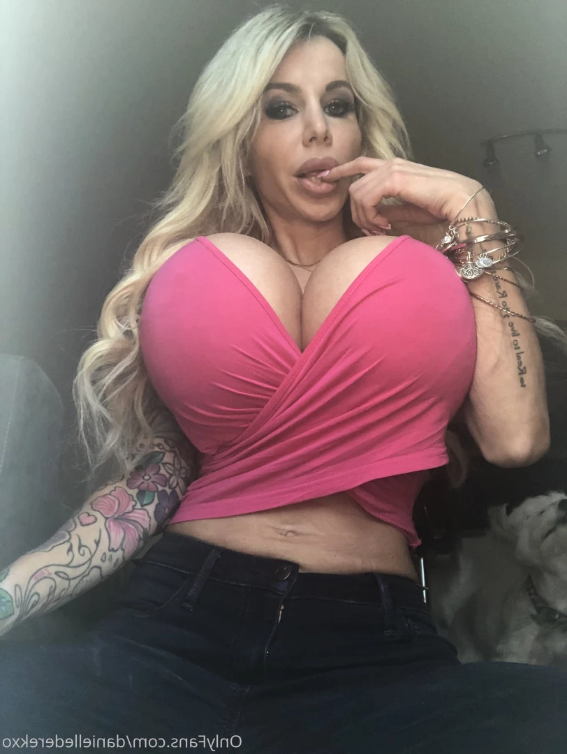 Danielle Derek [ daniellederekxo ] Onlyfans leaked photo 8675448 on Hotleaks.tv