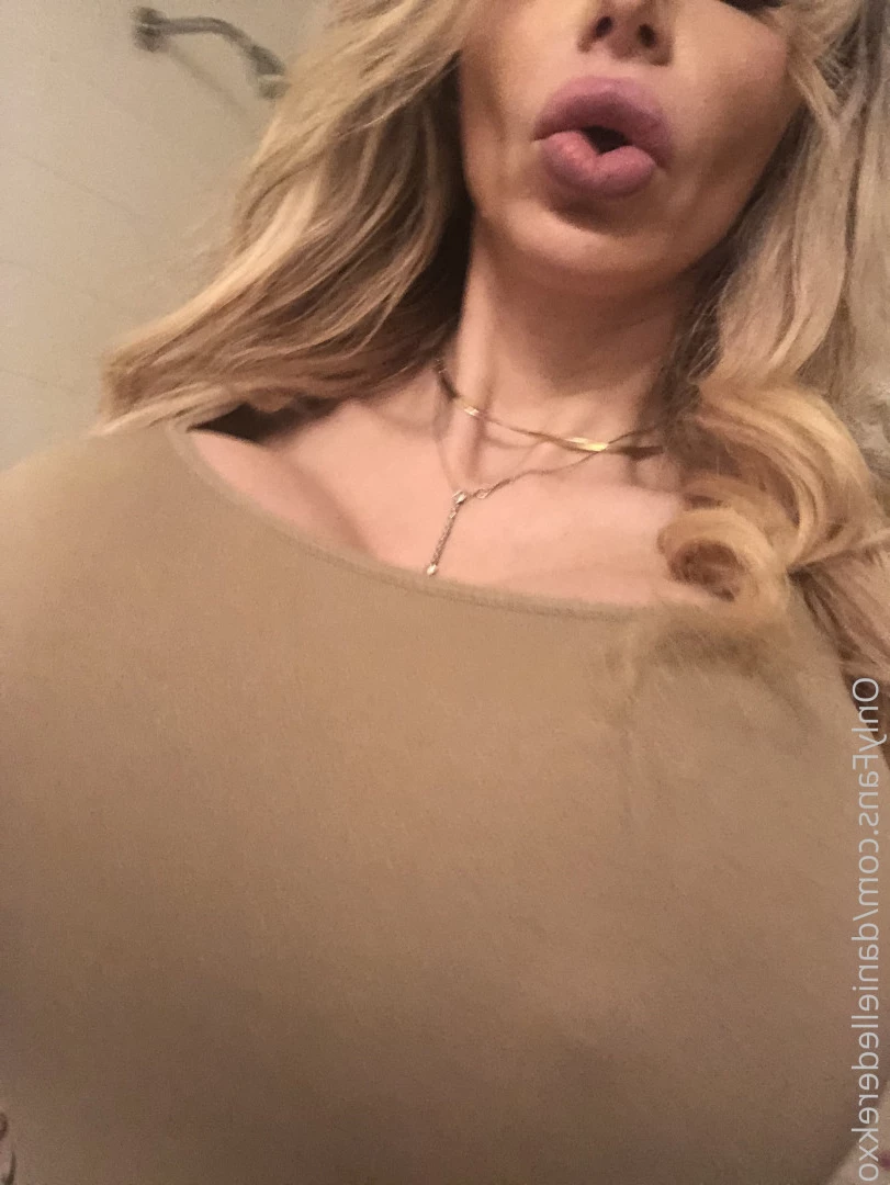 Danielle Derek [ daniellederekxo ] Onlyfans leaked photo 8676674 on Hotleaks.tv