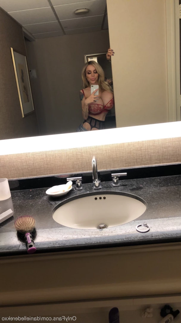 Danielle Derek [ daniellederekxo ] Onlyfans leaked photo 8679100 on Hotleaks.tv