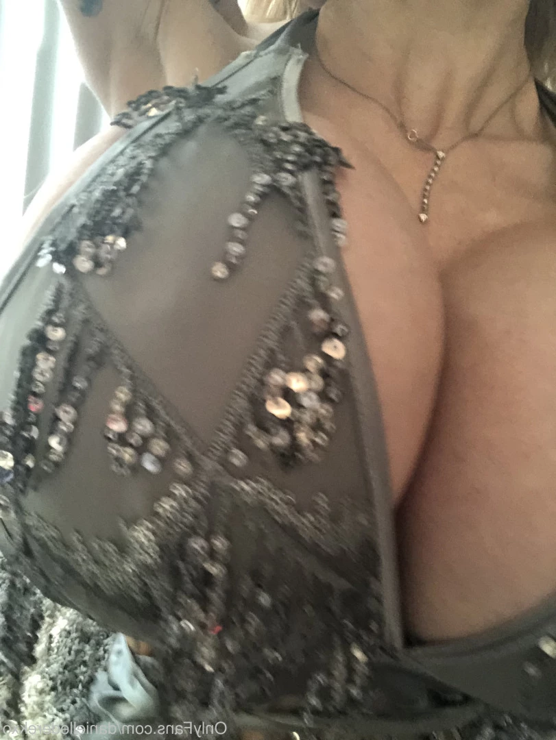 Danielle Derek [ daniellederekxo ] Onlyfans leaked photo 8679654 on Hotleaks.tv