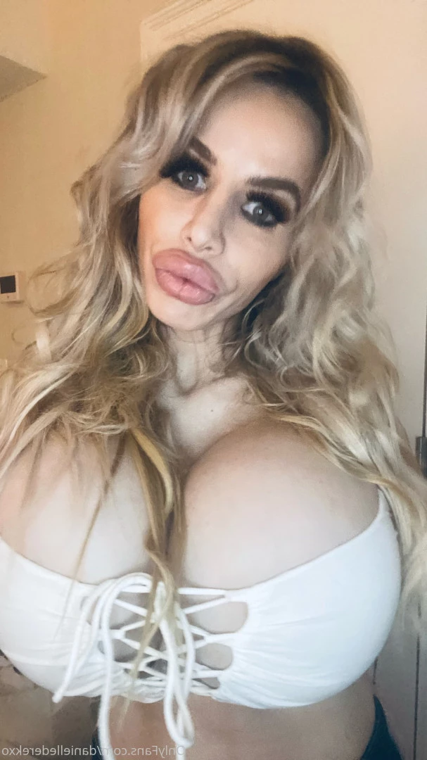 Danielle Derek [ daniellederekxo ] Onlyfans leaked photo 8694707 on Hotleaks.tv