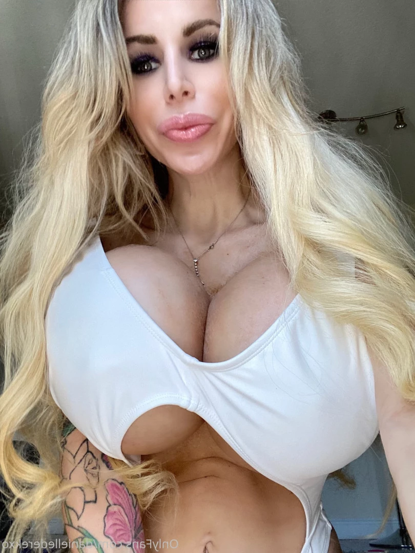 Danielle Derek [ daniellederekxo ] Onlyfans leaked photo 8695819 on Hotleaks.tv