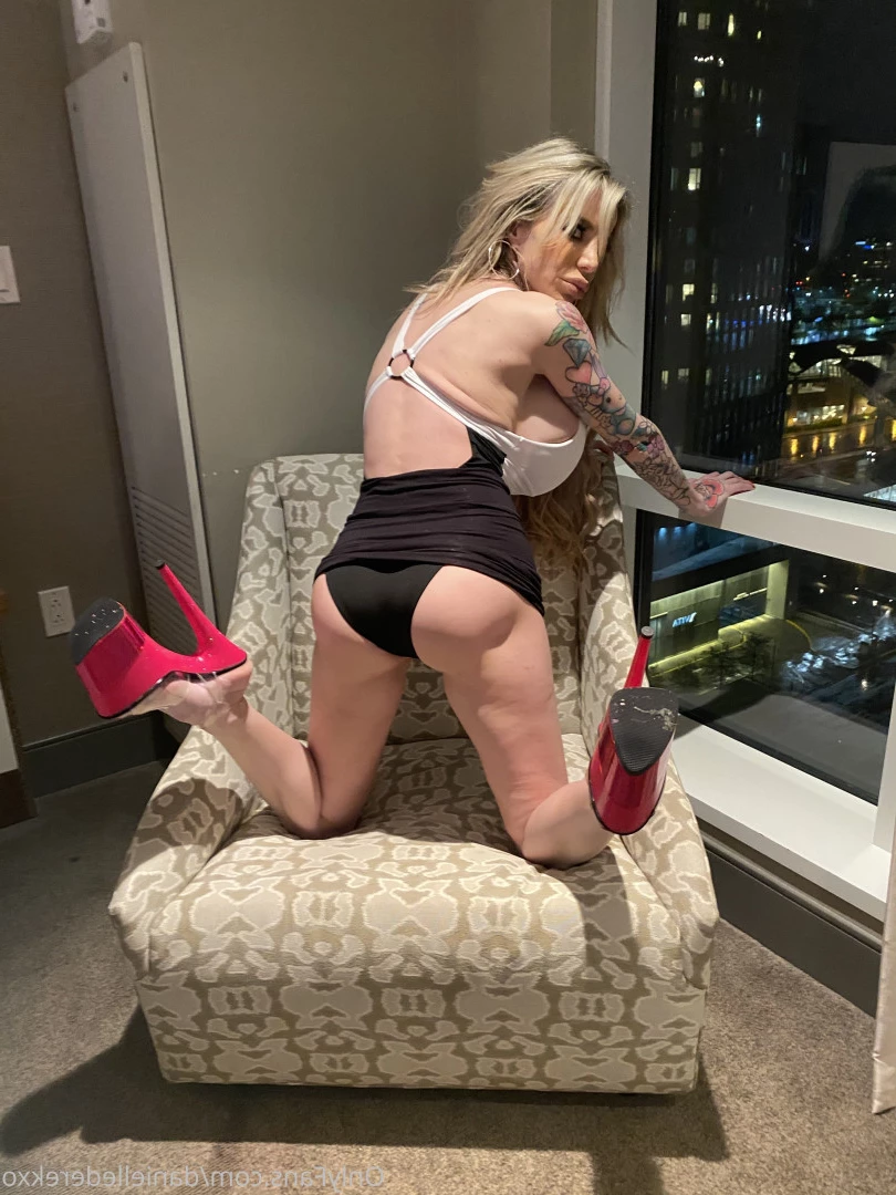 Danielle Derek [ daniellederekxo ] Onlyfans leaked photo 8700192 on Hotleaks.tv