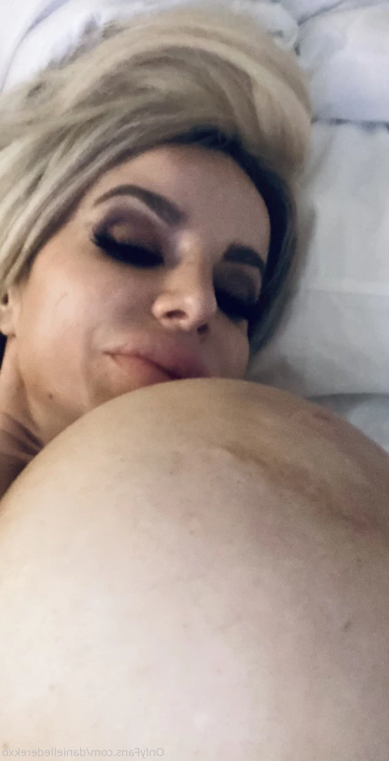 Danielle Derek [ daniellederekxo ] Onlyfans leaked photo 8701053 on Hotleaks.tv