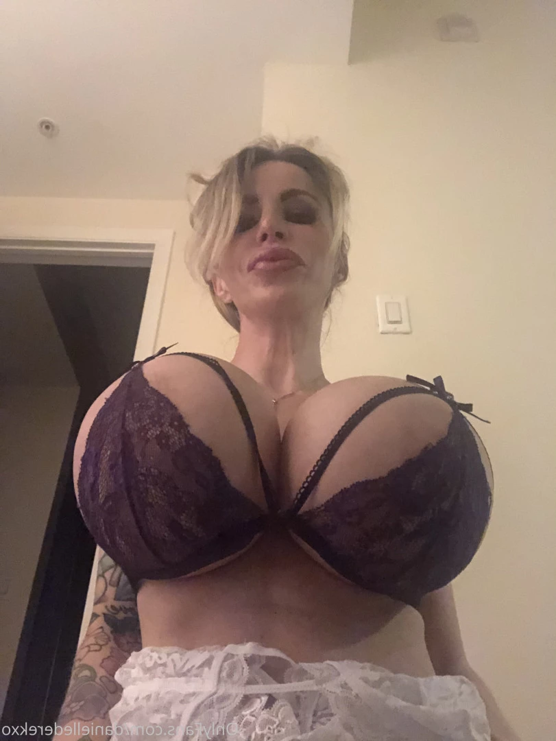 Danielle Derek [ daniellederekxo ] Onlyfans leaked photo 8701416 on Hotleaks.tv