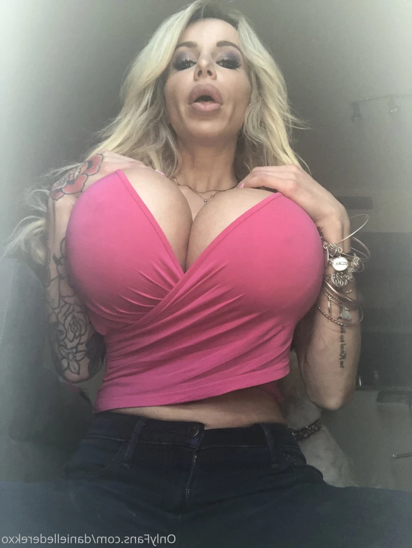Danielle Derek [ daniellederekxo ] Onlyfans leaked photo 8704859 on Hotleaks.tv
