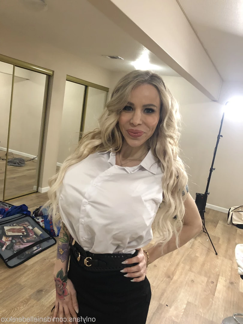 Danielle Derek [ daniellederekxo ] Onlyfans leaked photo 8705200 on Hotleaks.tv