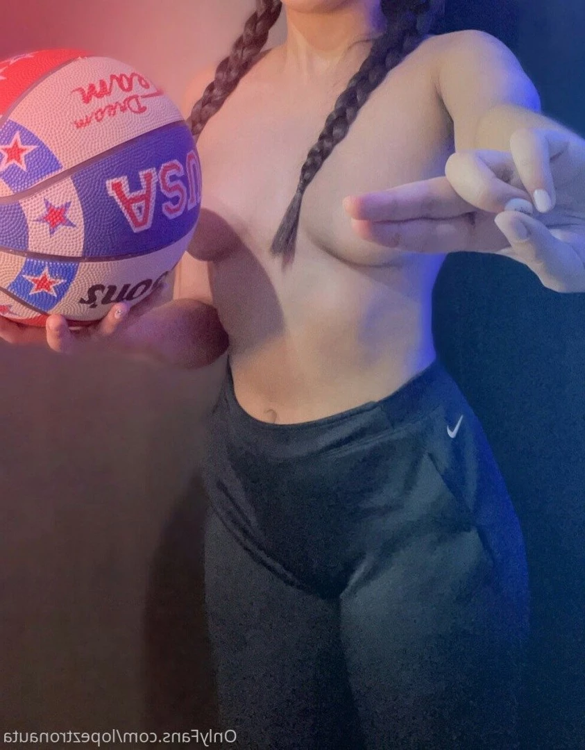 Laura López [ lopeztronauta ] Onlyfans leaked photo 741056 on Hotleaks.tv