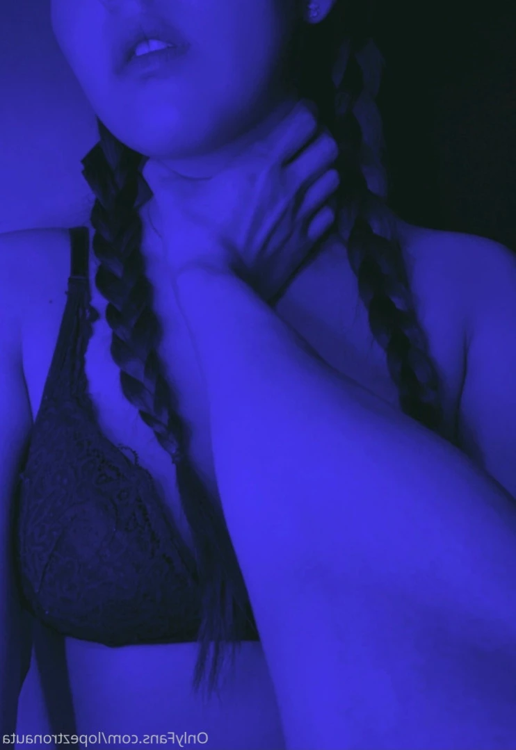 Laura López [ lopeztronauta ] Onlyfans leaked photo 12831109 on Hotleaks.tv