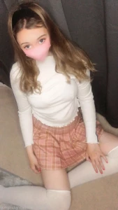 15711273