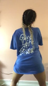 1632674