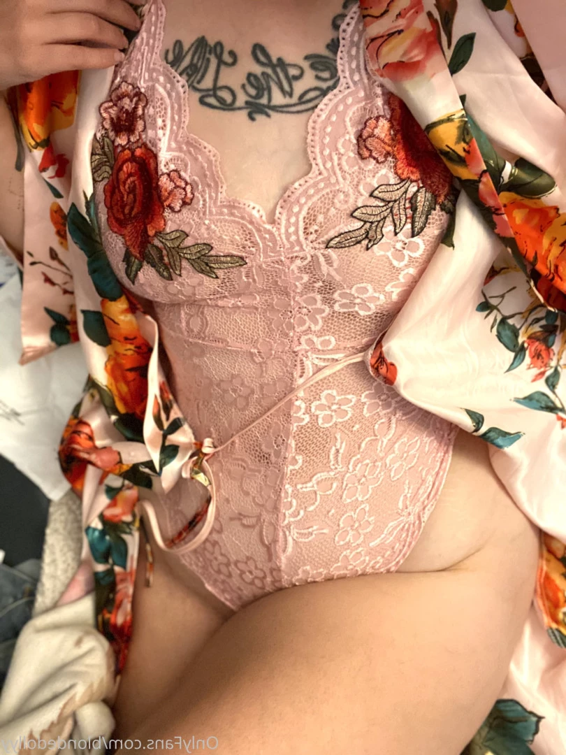 shanna the brunette bimbo [ shannasins ] Onlyfans leaked photo 10186103 on Hotleaks.tv