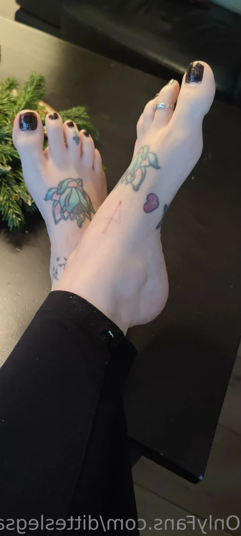 ditteslegsandfeet Onlyfans leaked photo 8732998 on Hotleaks.tv