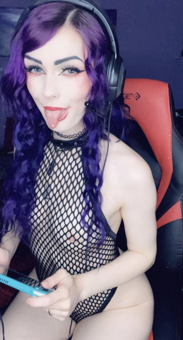 Dyed Little Princess [ dlpafterdark ] Onlyfans leaked photo 10057899 on Hotleaks.tv