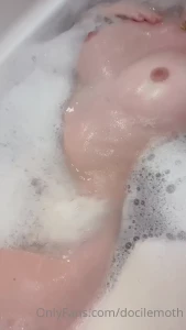 10437623