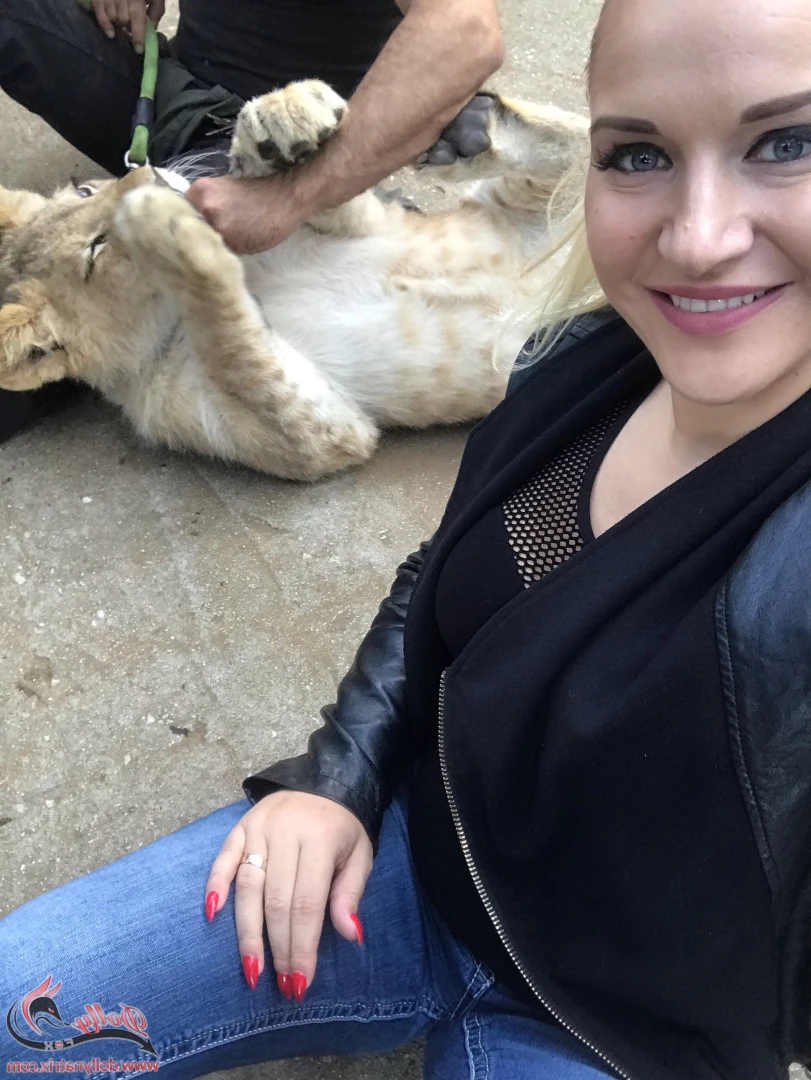 Dolly Fox VIP [ dollyfoxvip ] Onlyfans leaked photo 9078262 on Hotleaks.tv