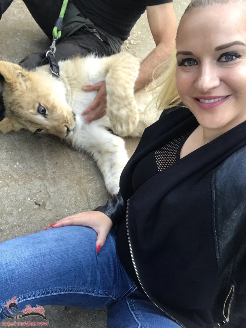 Dolly Fox VIP [ dollyfoxvip ] Onlyfans leaked photo 9092107 on Hotleaks.tv