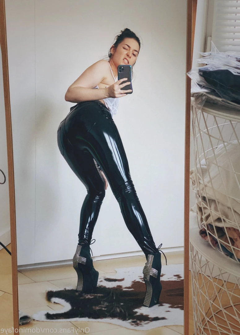 Legendary tease [ dominofaye ] Onlyfans leaked photo 8760330 on Hotleaks.tv
