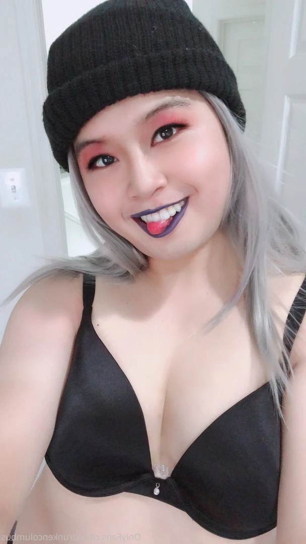 Viv Columbus⛵️ [ drunkencolumbus ] Onlyfans leaked photo 8617304 on Hotleaks.tv