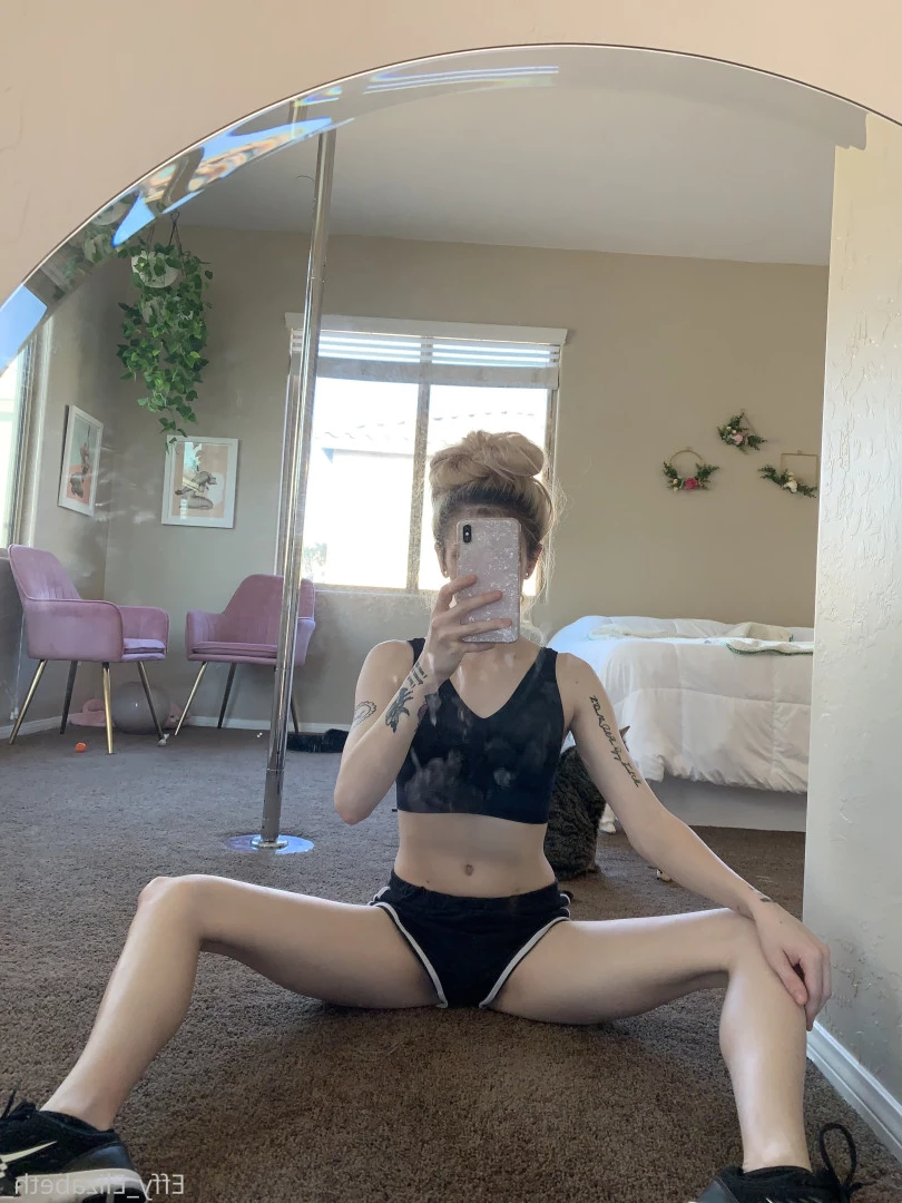 Effy [ effyelizabeth ] Onlyfans leaked photo 8606941 on Hotleaks.tv