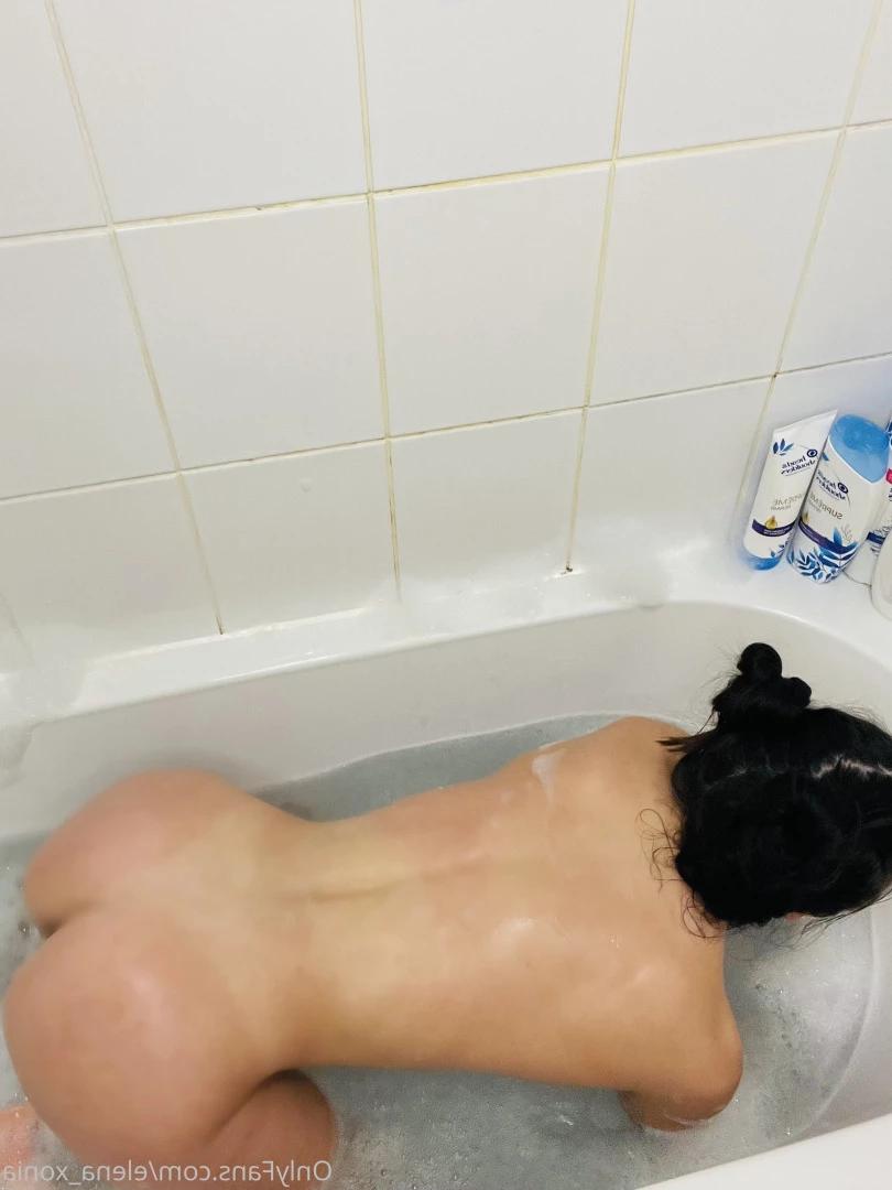 Elena [ elena_xonia ] Onlyfans leaked photo 10258617 on Hotleaks.tv