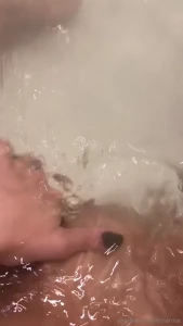 10433303