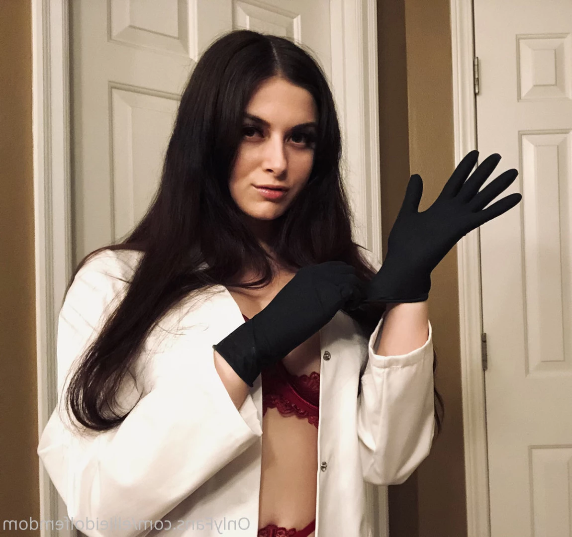 Ellie Idol Femdom [ ellieidolfemdom ] Onlyfans leaked photo 10056768 on Hotleaks.tv