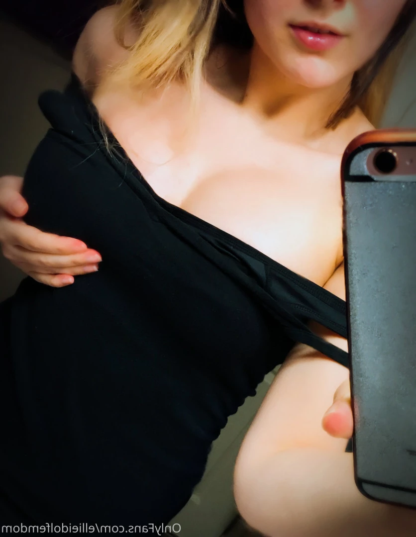 Ellie Idol Femdom [ ellieidolfemdom ] Onlyfans leaked photo 10056843 on Hotleaks.tv