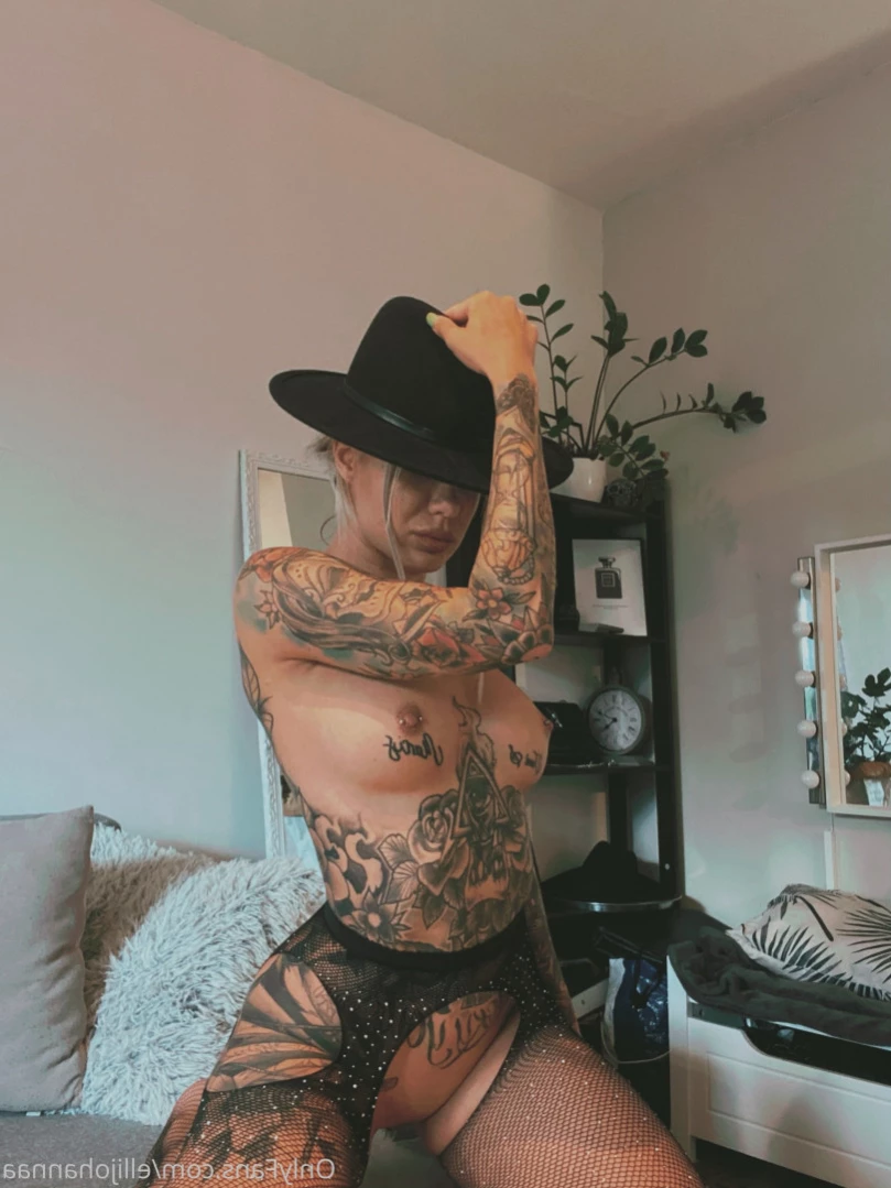 VIDEOCALLS AND CUSTOMS TODAY 🖤 [ ellijohannaa ] Onlyfans leaked photo 14738507 on Hotleaks.tv