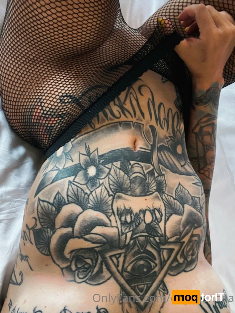 VIDEOCALLS AND CUSTOMS TODAY 🖤 [ ellijohannaa ] Onlyfans leaked photo 15844692 on Hotleaks.tv