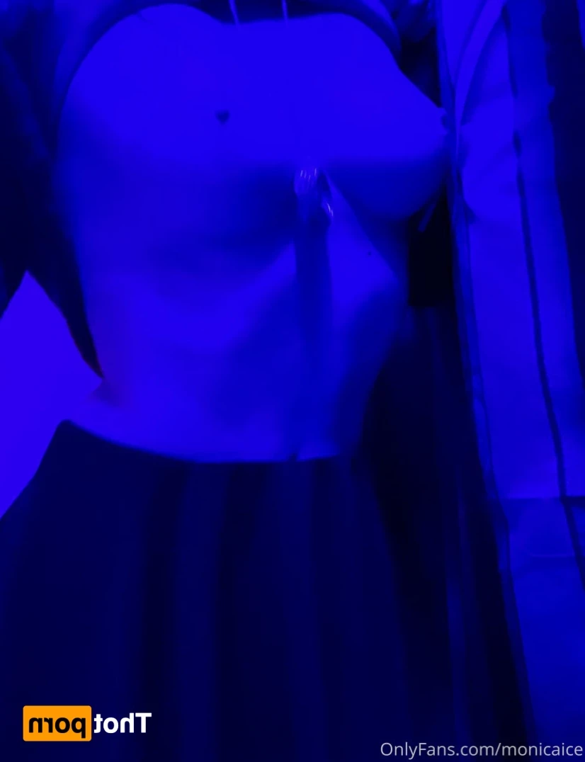 EmeryEverest (PaleLikeIce) [ emeryeverest ] Onlyfans leaked photo 10971794 on Hotleaks.tv