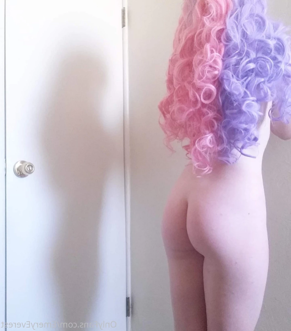 EmeryEverest (PaleLikeIce) [ emeryeverest ] Onlyfans leaked photo 11763451 on Hotleaks.tv