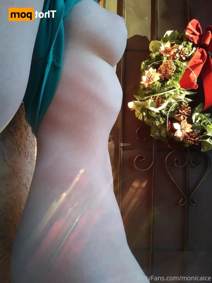 EmeryEverest (PaleLikeIce) [ emeryeverest ] Onlyfans leaked photo 12272767 on Hotleaks.tv
