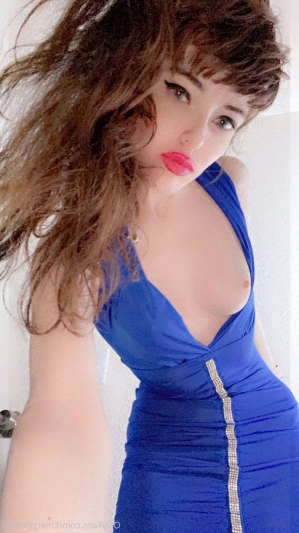 EmeryEverest (PaleLikeIce) [ emeryeverest ] Onlyfans leaked photo 12690876 on Hotleaks.tv