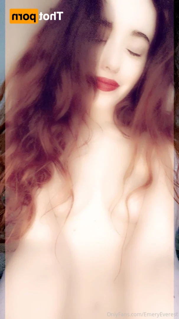 EmeryEverest (PaleLikeIce) [ emeryeverest ] Onlyfans leaked photo 14242293 on Hotleaks.tv