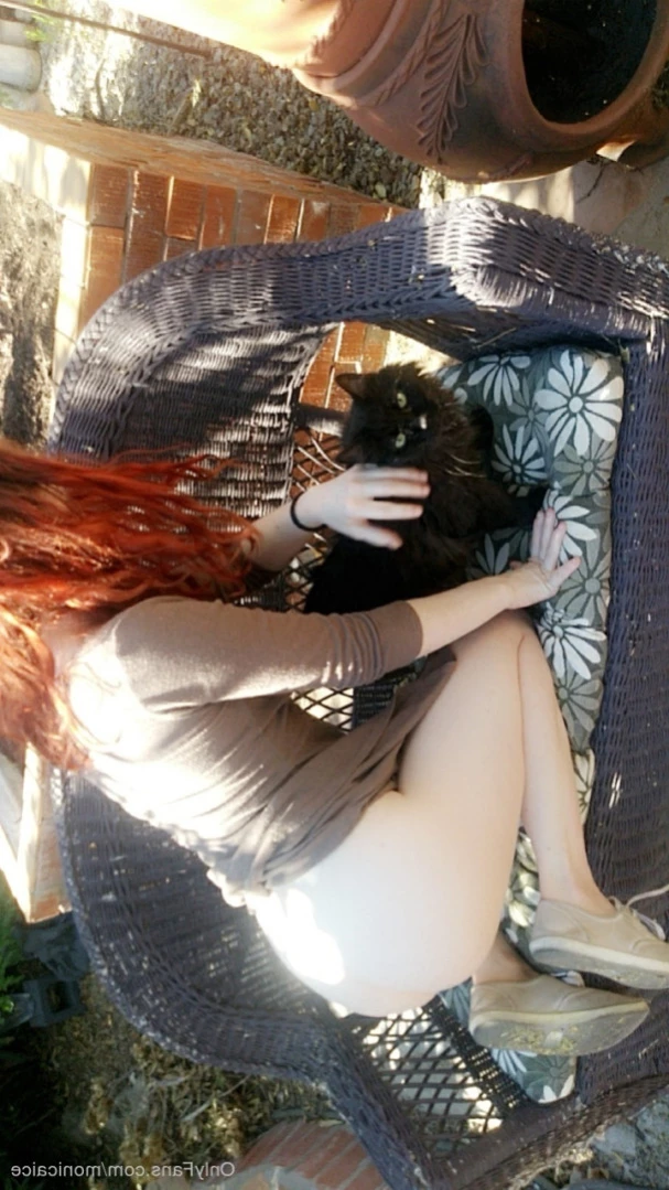 EmeryEverest (PaleLikeIce) [ emeryeverest ] Onlyfans leaked photo 14243231 on Hotleaks.tv