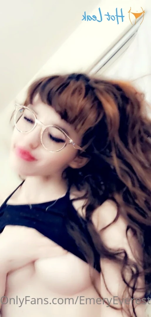 EmeryEverest (PaleLikeIce) [ emeryeverest ] Onlyfans leaked photo 14243508 on Hotleaks.tv