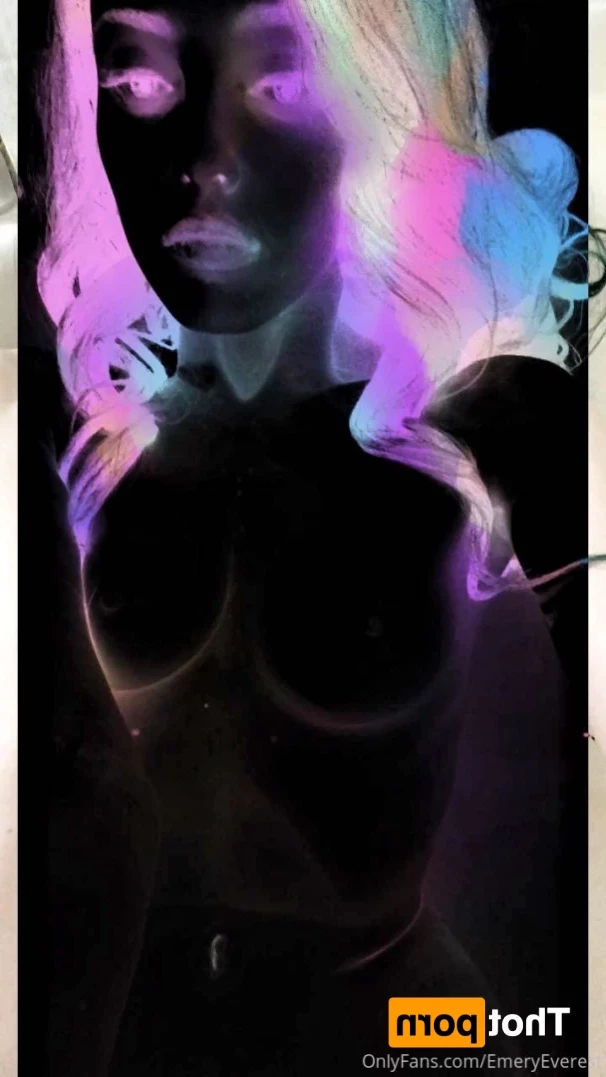 EmeryEverest (PaleLikeIce) [ emeryeverest ] Onlyfans leaked photo 14251674 on Hotleaks.tv