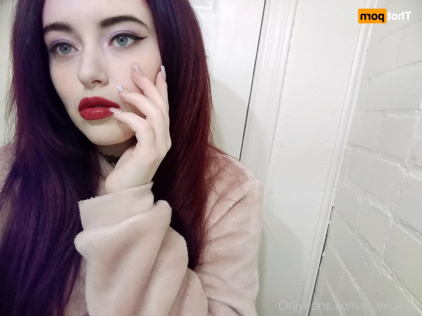 EmeryEverest (PaleLikeIce) [ emeryeverest ] Onlyfans leaked photo 14257219 on Hotleaks.tv