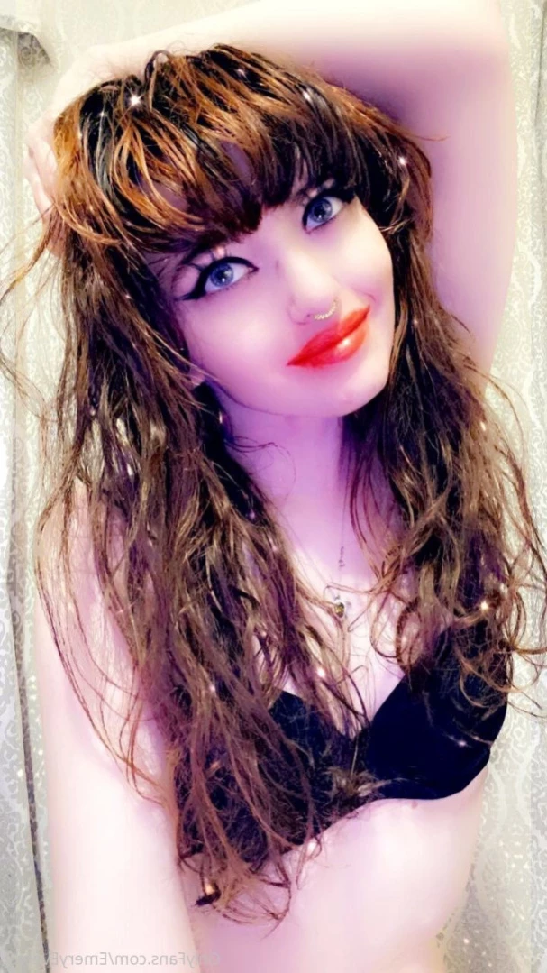EmeryEverest (PaleLikeIce) [ emeryeverest ] Onlyfans leaked photo 15261859 on Hotleaks.tv