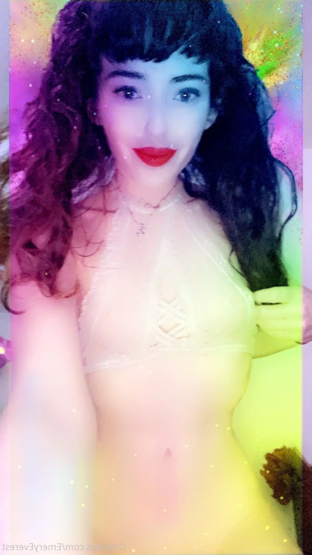 EmeryEverest (PaleLikeIce) [ emeryeverest ] Onlyfans leaked photo 16017528 on Hotleaks.tv