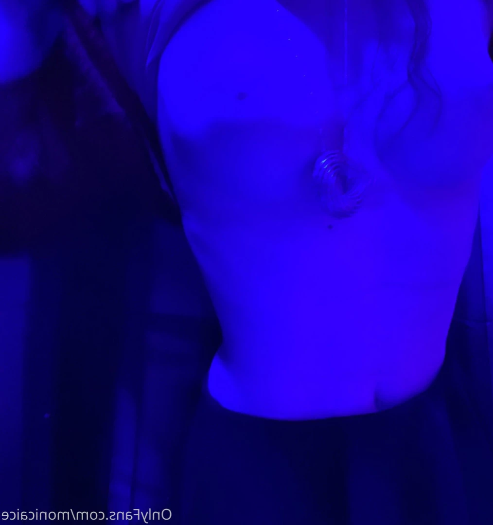 EmeryEverest (PaleLikeIce) [ emeryeverest ] Onlyfans leaked photo 16186550 on Hotleaks.tv