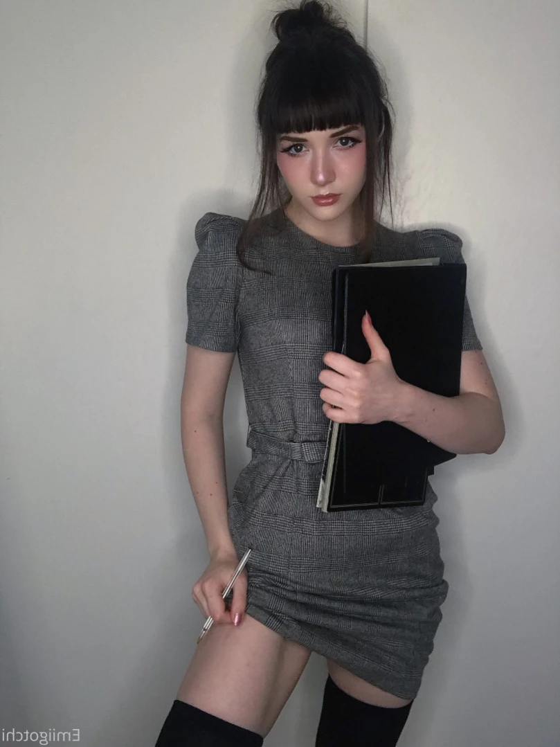 Emi [ emiigotchi ] Onlyfans leaked photo 11792554 on Hotleaks.tv