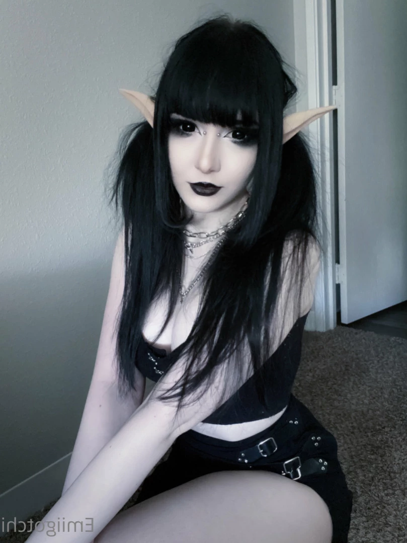 Emi [ emiigotchi ] Onlyfans leaked photo 11832855 on Hotleaks.tv