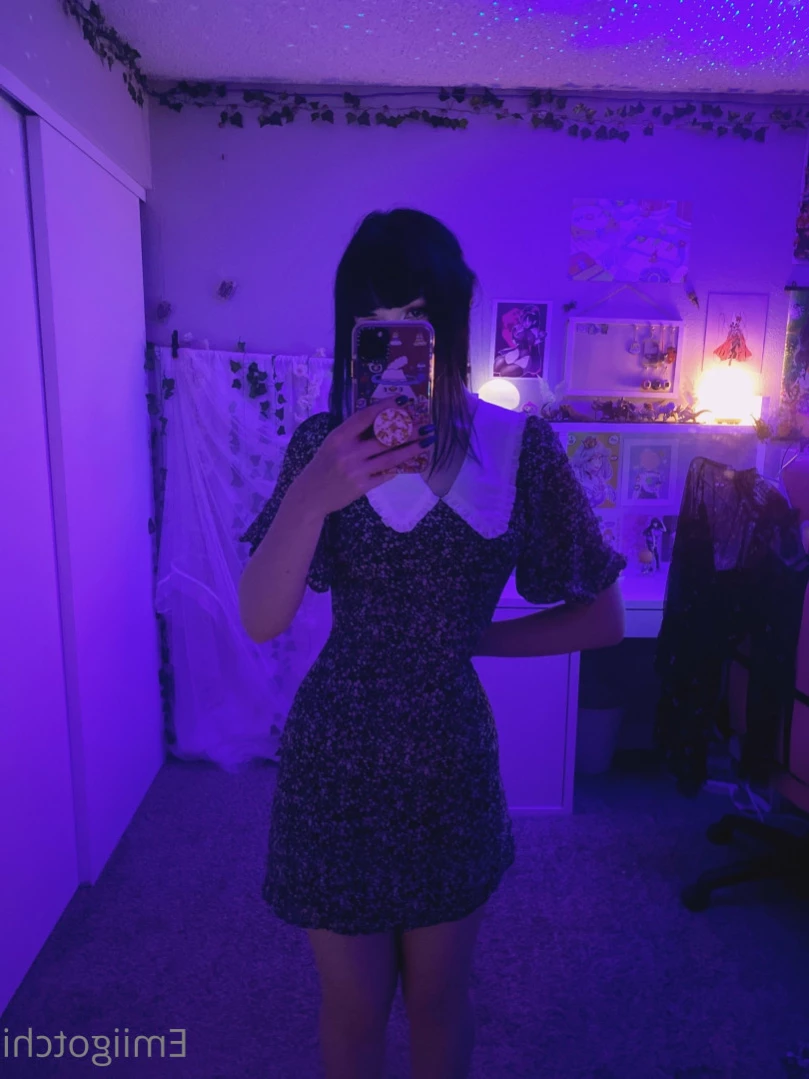 Emi [ emiigotchi ] Onlyfans leaked photo 11860983 on Hotleaks.tv