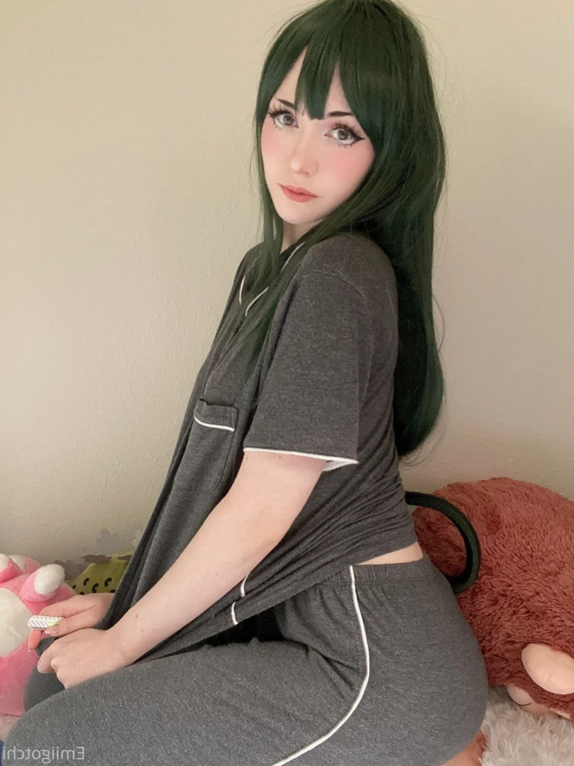 Emi [ emiigotchi ] Onlyfans leaked photo 12721321 on Hotleaks.tv
