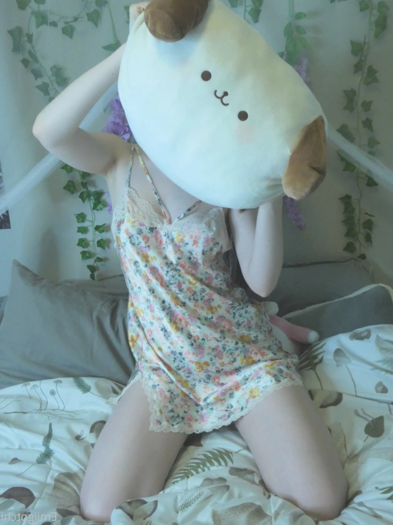 Emi [ emiigotchi ] Onlyfans leaked photo 12723490 on Hotleaks.tv