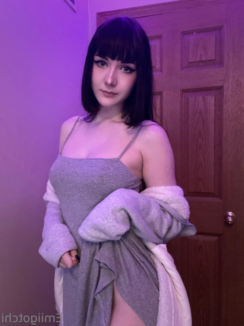 Emi [ emiigotchi ] Onlyfans leaked photo 12725329 on Hotleaks.tv