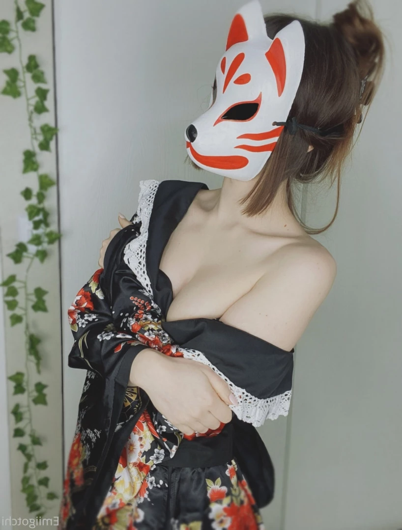Emi [ emiigotchi ] Onlyfans leaked photo 12725416 on Hotleaks.tv