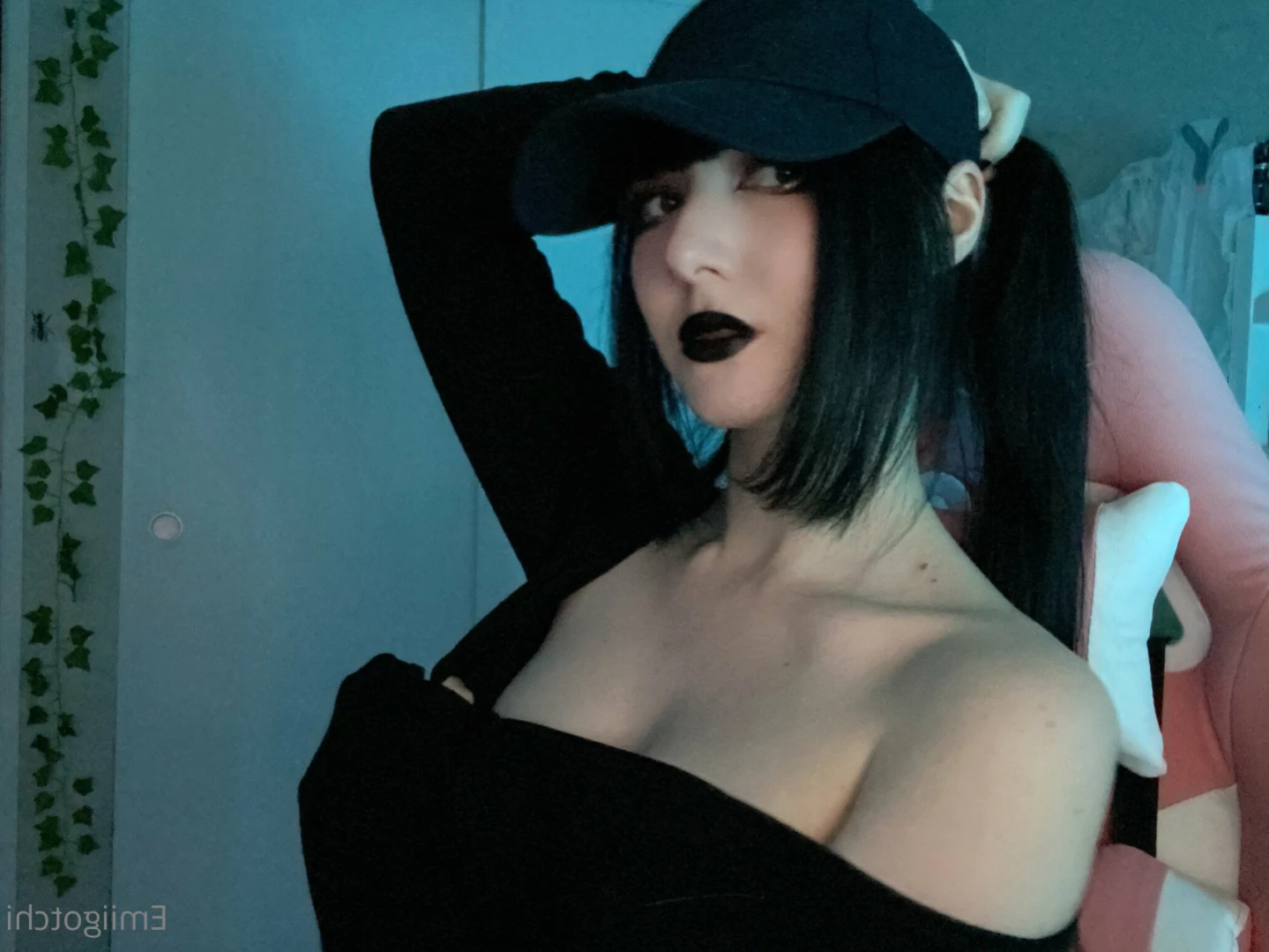 Emi [ emiigotchi ] Onlyfans leaked photo 12726384 on Hotleaks.tv